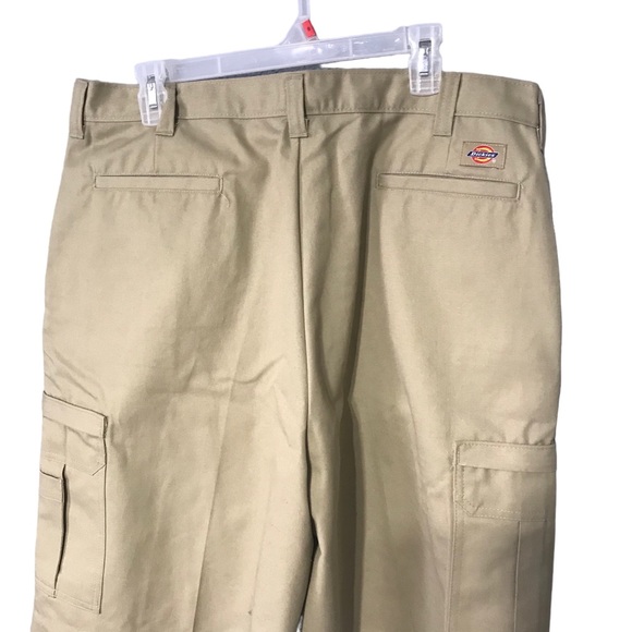 Dickies men’s khaki shorts size 40 - Picture 3 of 4